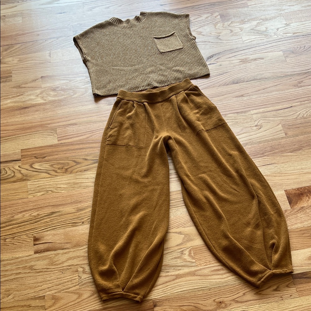 Free people beach sweater set Stylish Knit Top and Pants Set size M